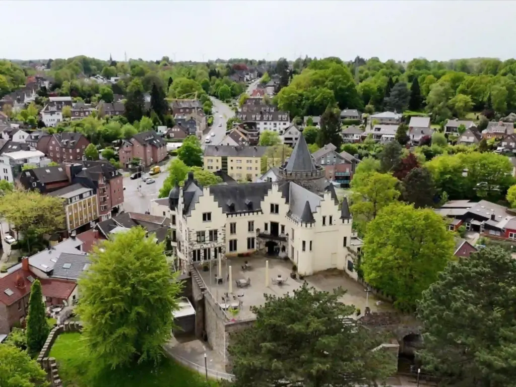 Burg_herzegenorath